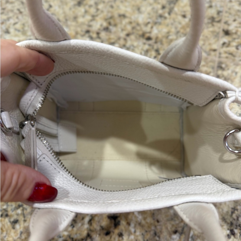 Marc Jacobs Women's Mini White Tote Bag. Brand new! - Picture 4 of 7